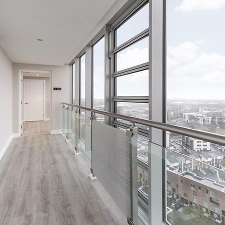Metro Hotel Dublin Airport แซนทรี ภายนอก รูปภาพ
