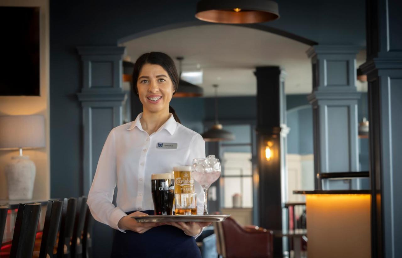 Metro Hotel Dublin Airport แซนทรี ภายนอก รูปภาพ