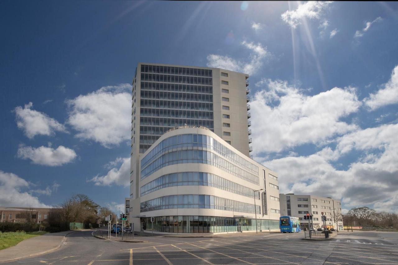 Metro Hotel Dublin Airport แซนทรี ภายนอก รูปภาพ