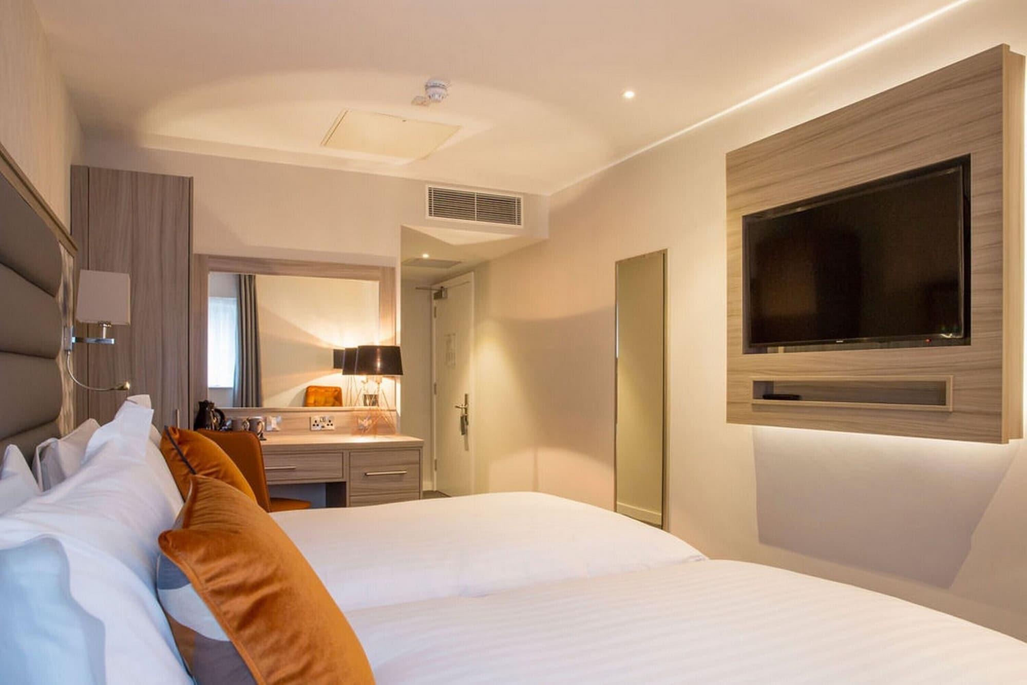 Metro Hotel Dublin Airport แซนทรี ภายนอก รูปภาพ