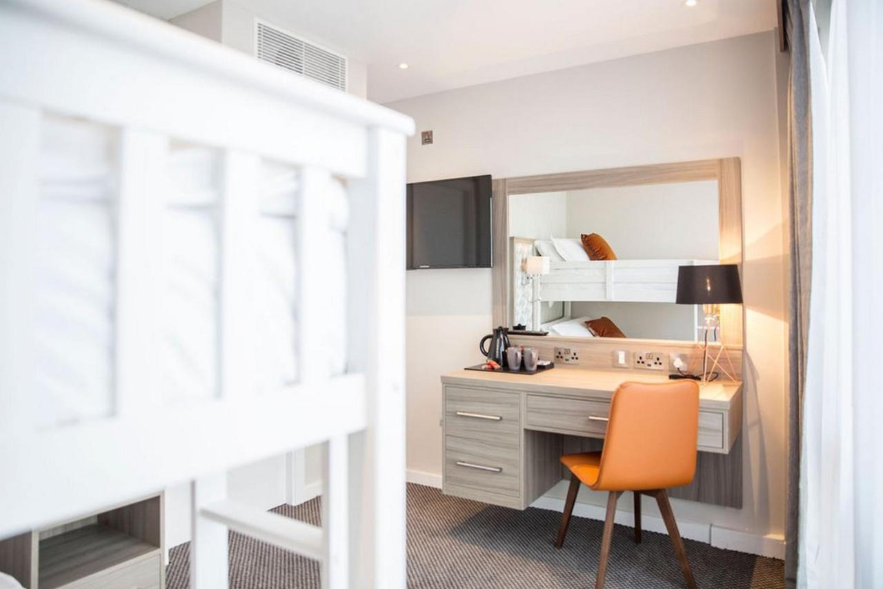Metro Hotel Dublin Airport แซนทรี ภายนอก รูปภาพ