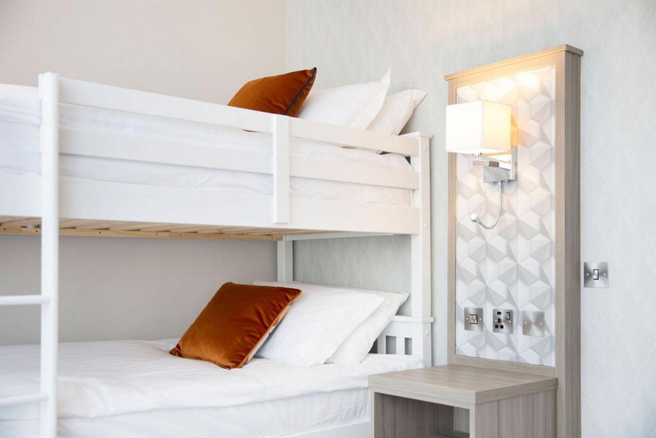 Metro Hotel Dublin Airport แซนทรี ภายนอก รูปภาพ